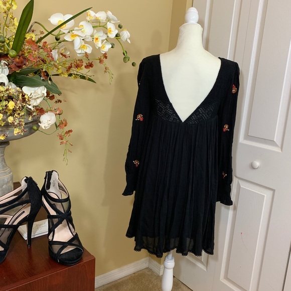 NWT FREE PEOPLE MOHAVE EMBROIDERED LONG SLEEVE OPEN BACK DRESS Boho Romantic - Picture 7 of 7